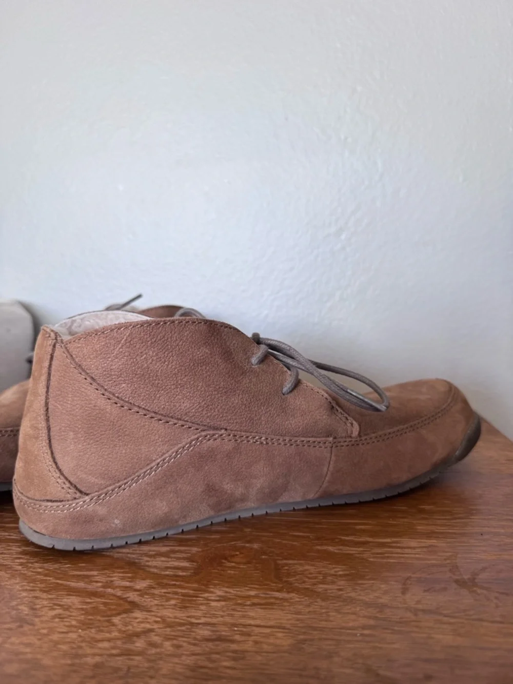 Duluth Trading Men’s Shearling Chukka Slippers Size 8